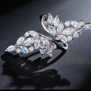 Adjustable Leaf Ring